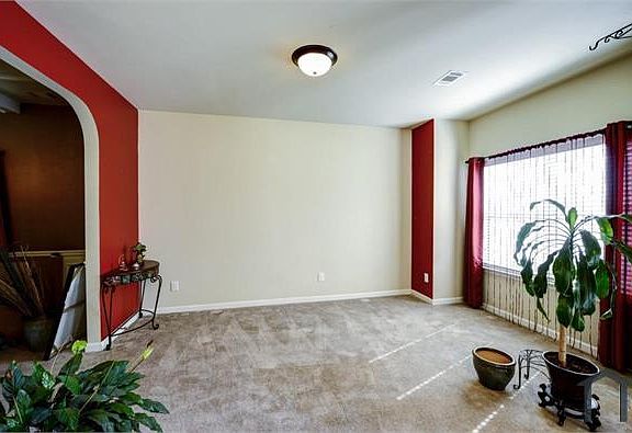 4th image of 178 Gloster Park Ct