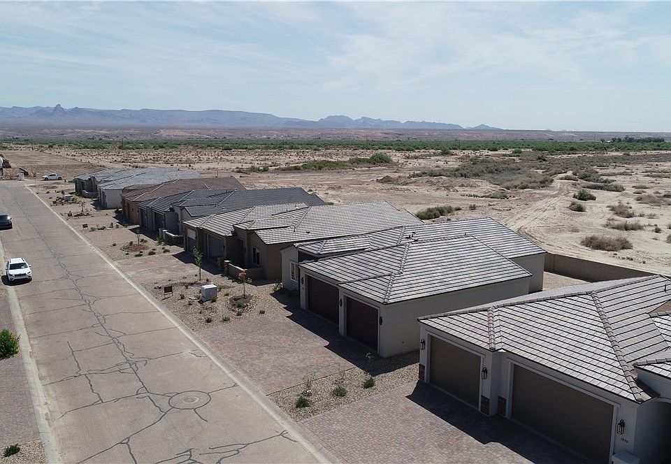 2nd image of 1828 E Desert Bloom Drive