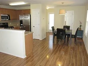 3 bed, 2.5 bath, 1420 sqft, $2,795 — Photo 2