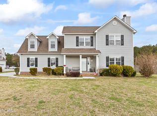 314 Trappers Rd, Hubert, NC 28539