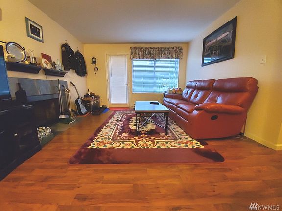 2nd image of 2512 S 317th St APT 102