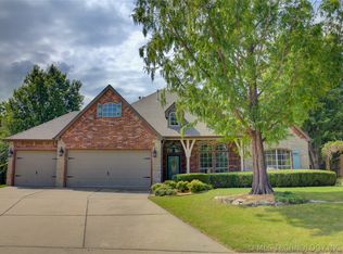 326 E 112th St S, Jenks, OK 74037