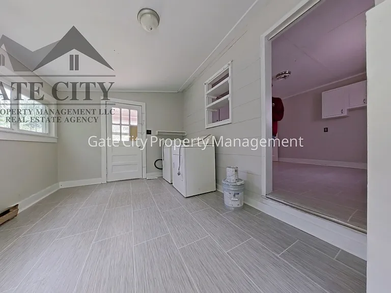 914 Randolph St — Photo 4