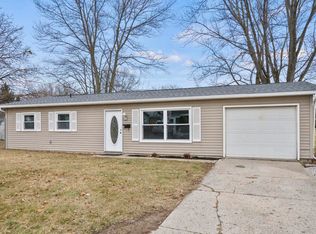 119 S Ivy Ln, Butler, IN 46721