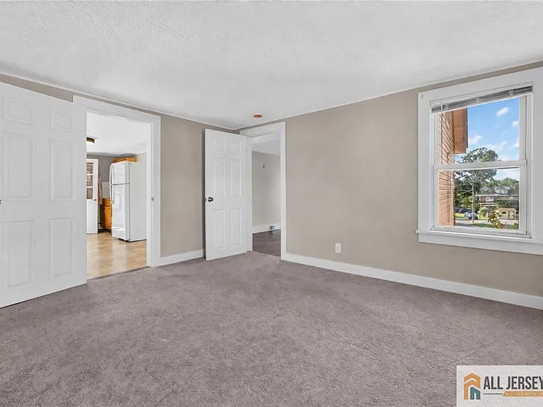 9 Hahn St — Photo 15