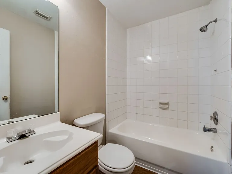 8342 Fuqua Gardens Dr — Photo 9