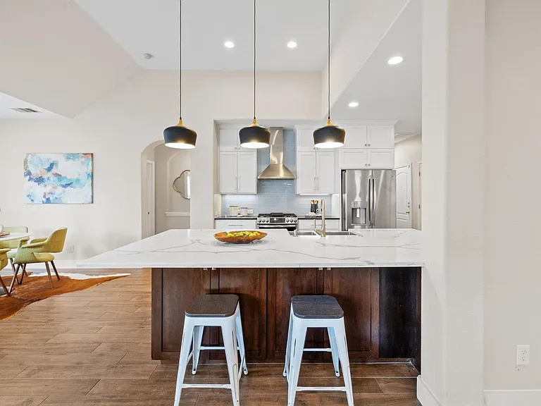 8112 Cobblestone — Photo 10