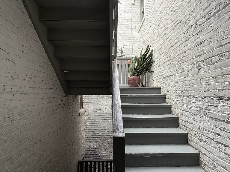 1110 Grove St #2W — Photo 14