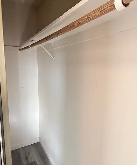 1 bed, 1.0 bath, 550 sqft — Photo 10