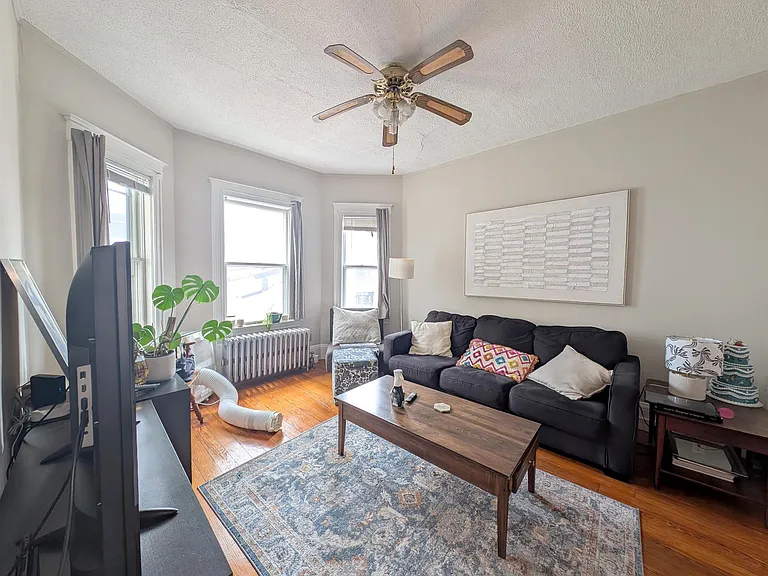 23 Winter St #2 — Photo 3
