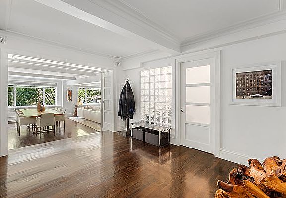 4th image of 170 E 77th St APT 3C