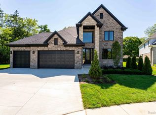 913 Kimberly Ct, Troy, MI 48098