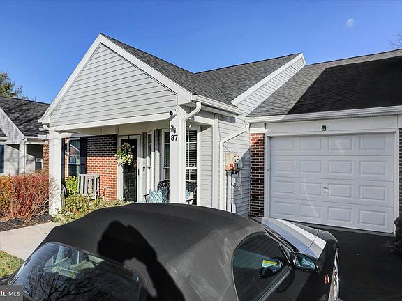 4th image of 87 Greenspring Dr