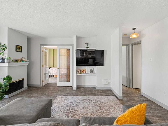4th image of 1334 NE 14th Ave SW #505