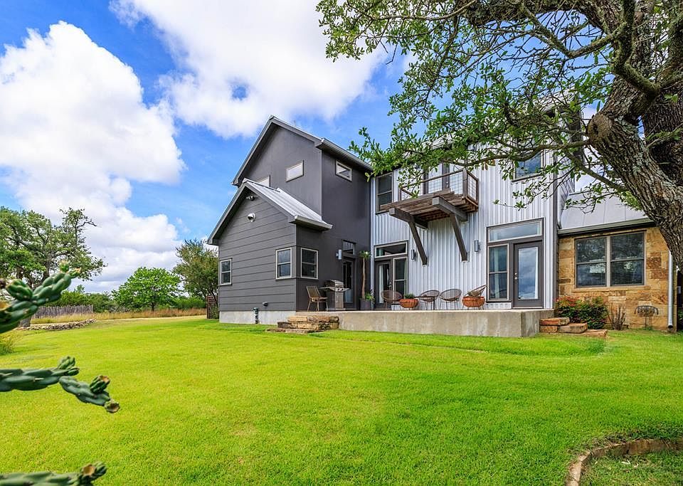 1st image of 1556 Pfiester Rd