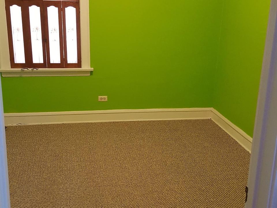 1st image of 7515 N Oakley Ave #1