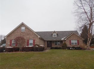 1104 Fallway Ct, Shelbyville, IN 46176
