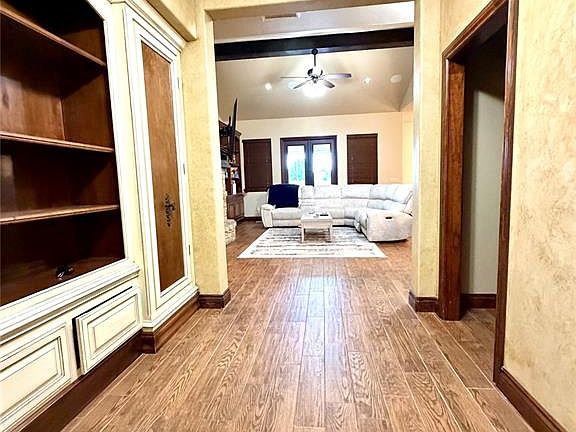 4th image of 2817 Marigold Ln