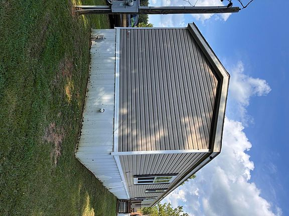 3rd image of 190 Jesse Wells Rd