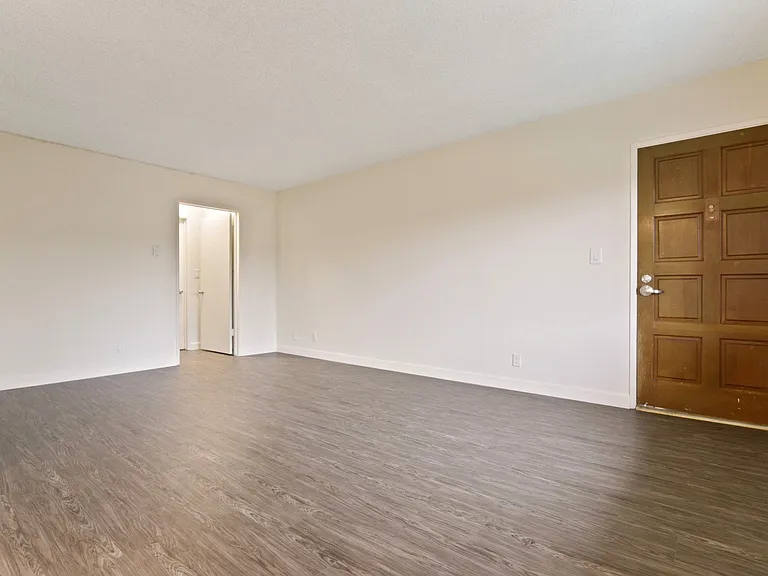 3749 McLaughlin Ave. — Photo 56