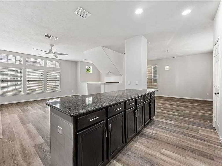 3328 Masters Point Dr — Photo 10