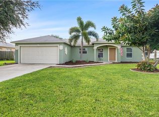 204 SE 27th Ter, Cape Coral, FL 33904
