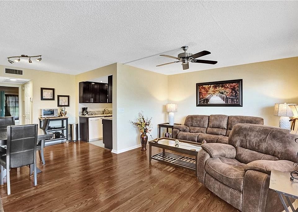 1st image of 2151 Cambridge G