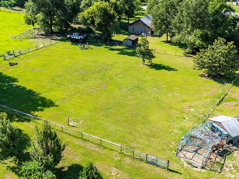39937 River Rd — Photo 44