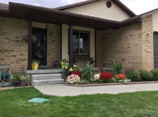 1875 E Roseboro Cir, Sandy, UT 84092