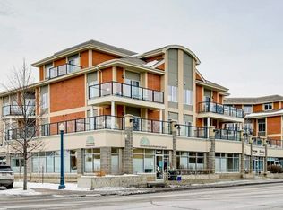 9750 94th St NW #1A, Edmonton, AB T6C2E3