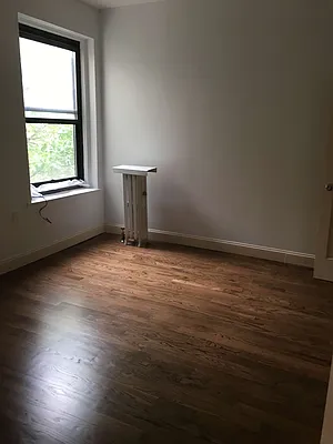 Rented by Metropolis International Realty Inc. | media 59