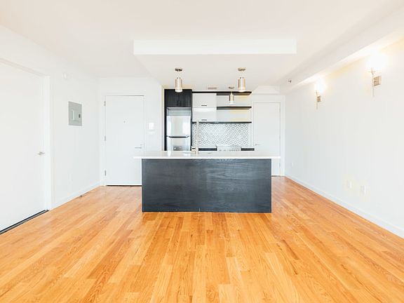 4th image of 146 Linden Blvd APT 8B