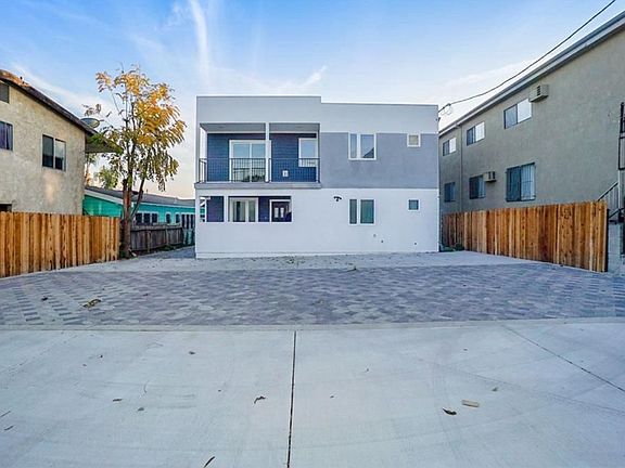 3rd image of 4731 Oakwood Ave