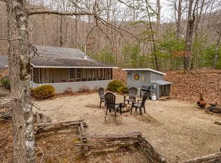 592 Laurel Spring Dr, Bryson City, NC 28713