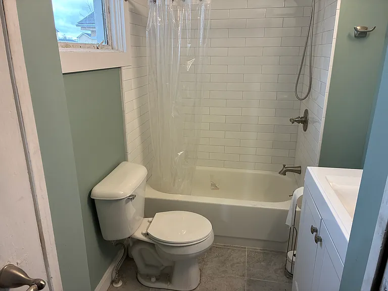 201 E Cross St #1 — Photo 5