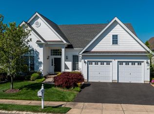 129 Country Club Dr, Monroe Township, NJ 08831