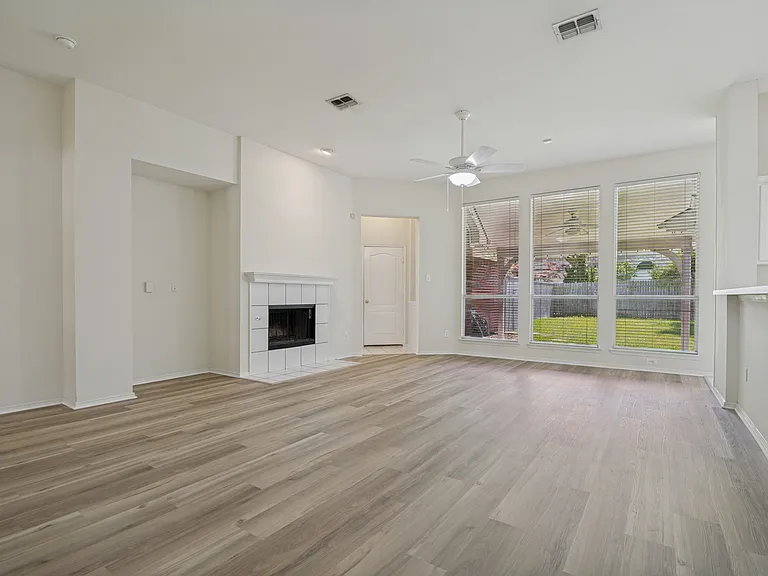 308 Sycamore Dr — Photo 9