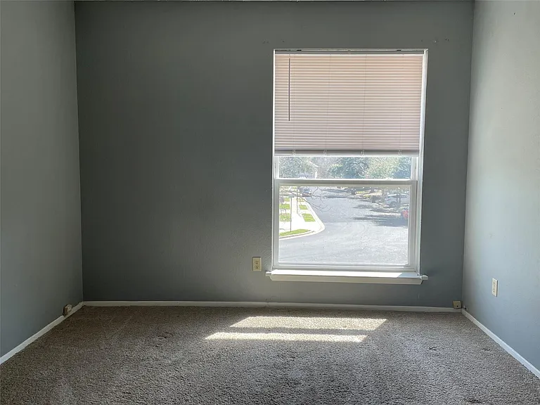 12702 Margit Dr — Photo 13