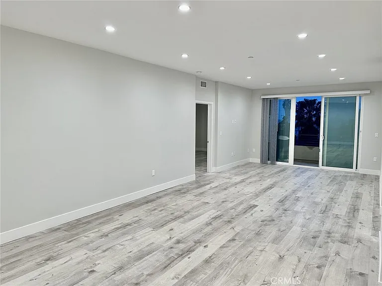 5820 La Mirada Ave #403 — Photo 7