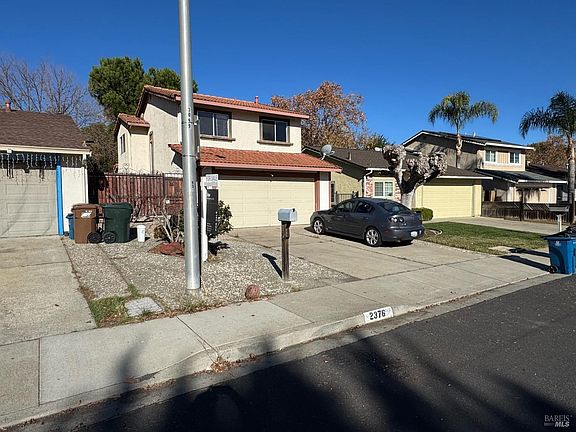 3rd image of 2376 Sequoia Drive