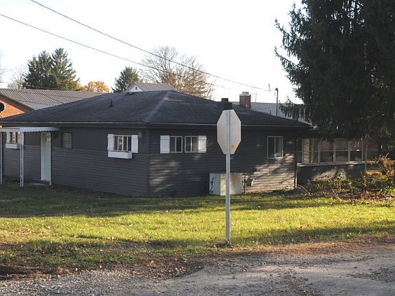 4th image of 9 Warren Dr
