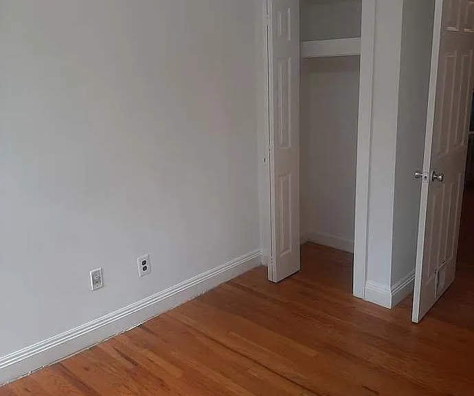 1829 2nd Ave #12 — Photo 5