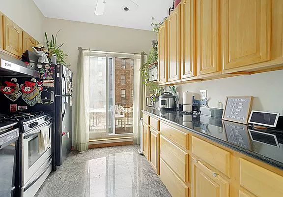 3rd image of 2545 43rd St