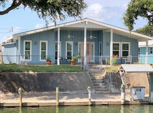 130 Palm Dr, Rockport, TX 78382
