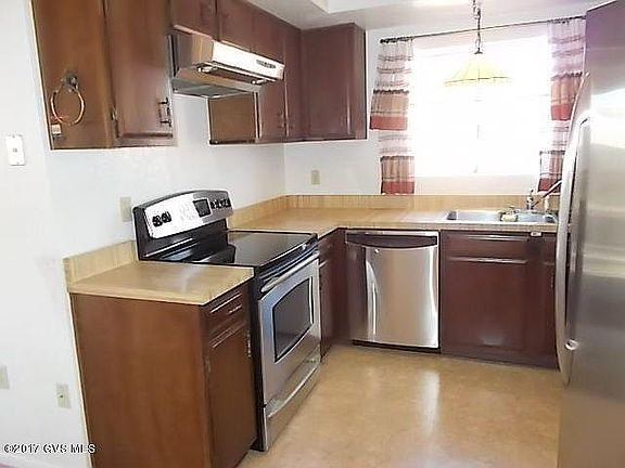 3rd image of 1131 N Abrego Dr