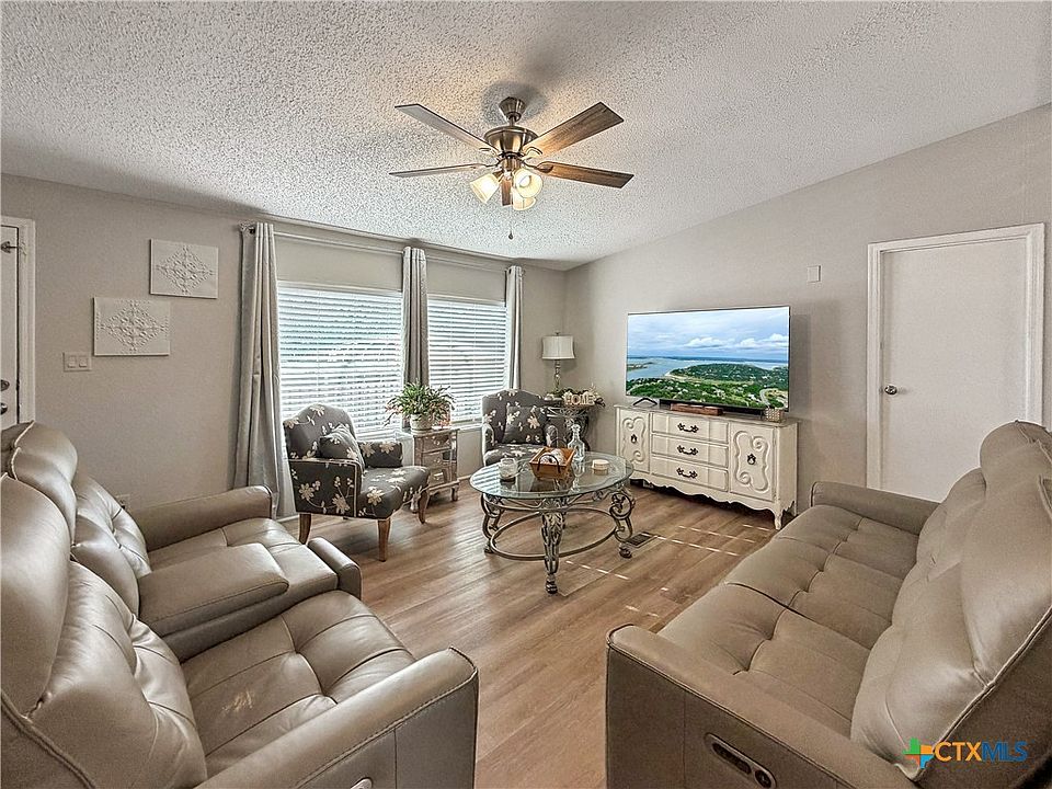 1st image of 7662 Jessica Ln