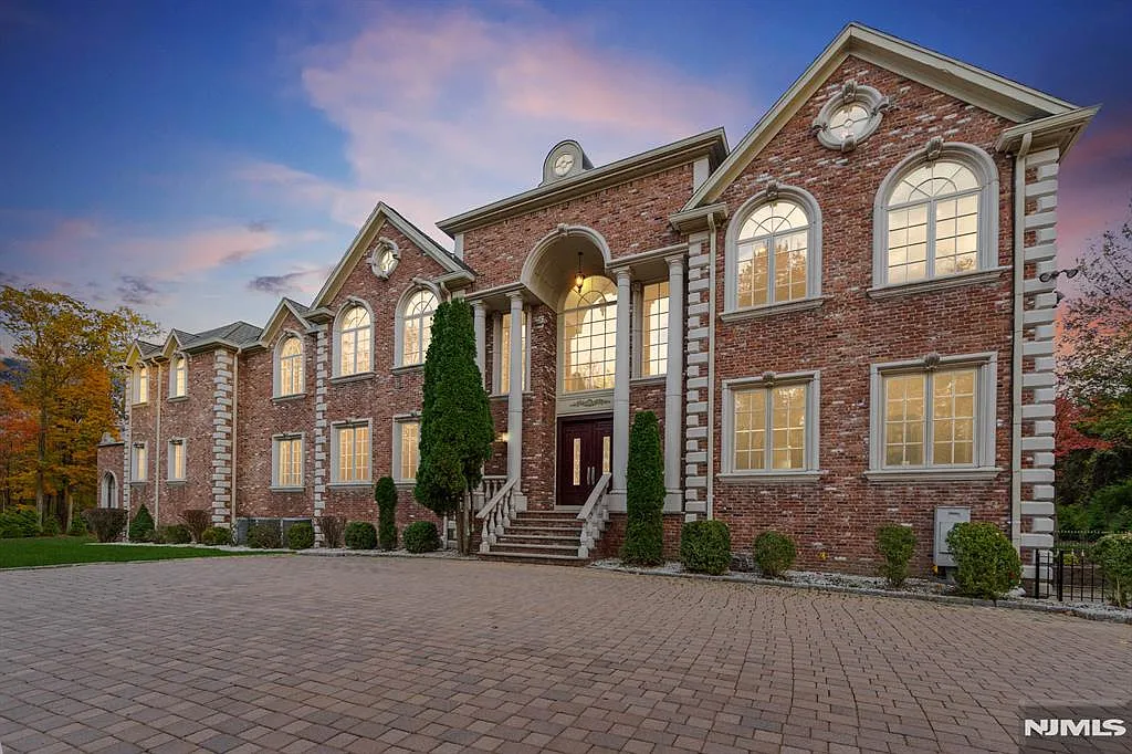 24 Tulip Tree Ln photo 1
