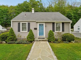 841 King St, Peekskill, NY 10566