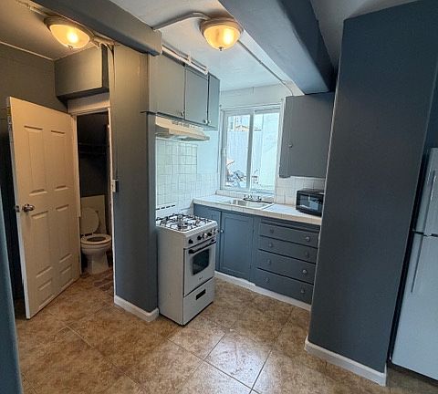 3rd image of 2122 S 41st St