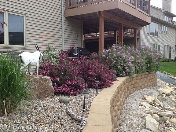3rd image of 1103 NW Waterfront Dr